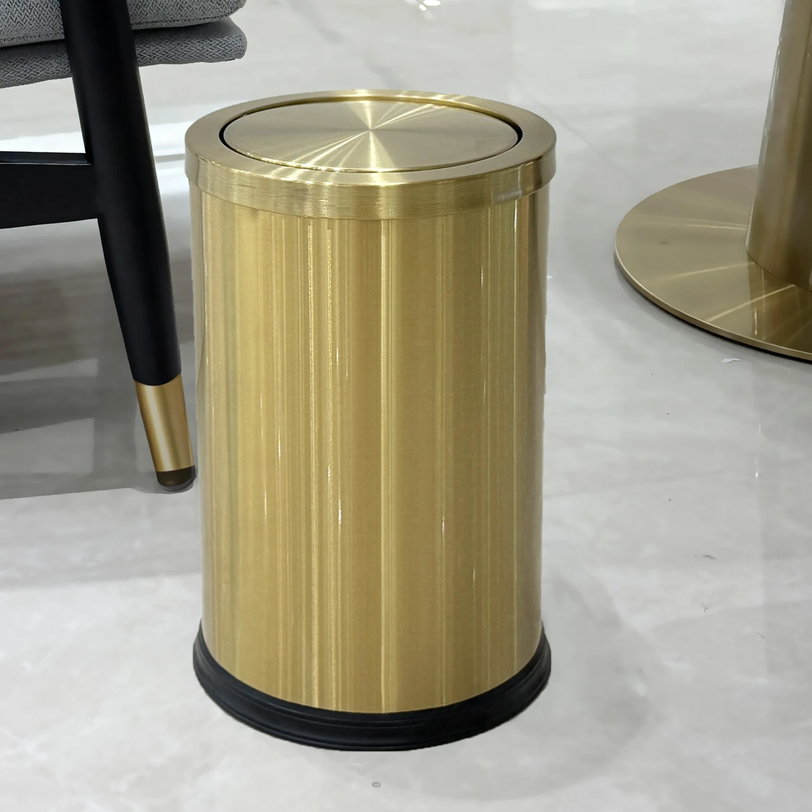 9L/7L light luxury high-end gold shake lid trash can used in living room, office, bedroom, hotel