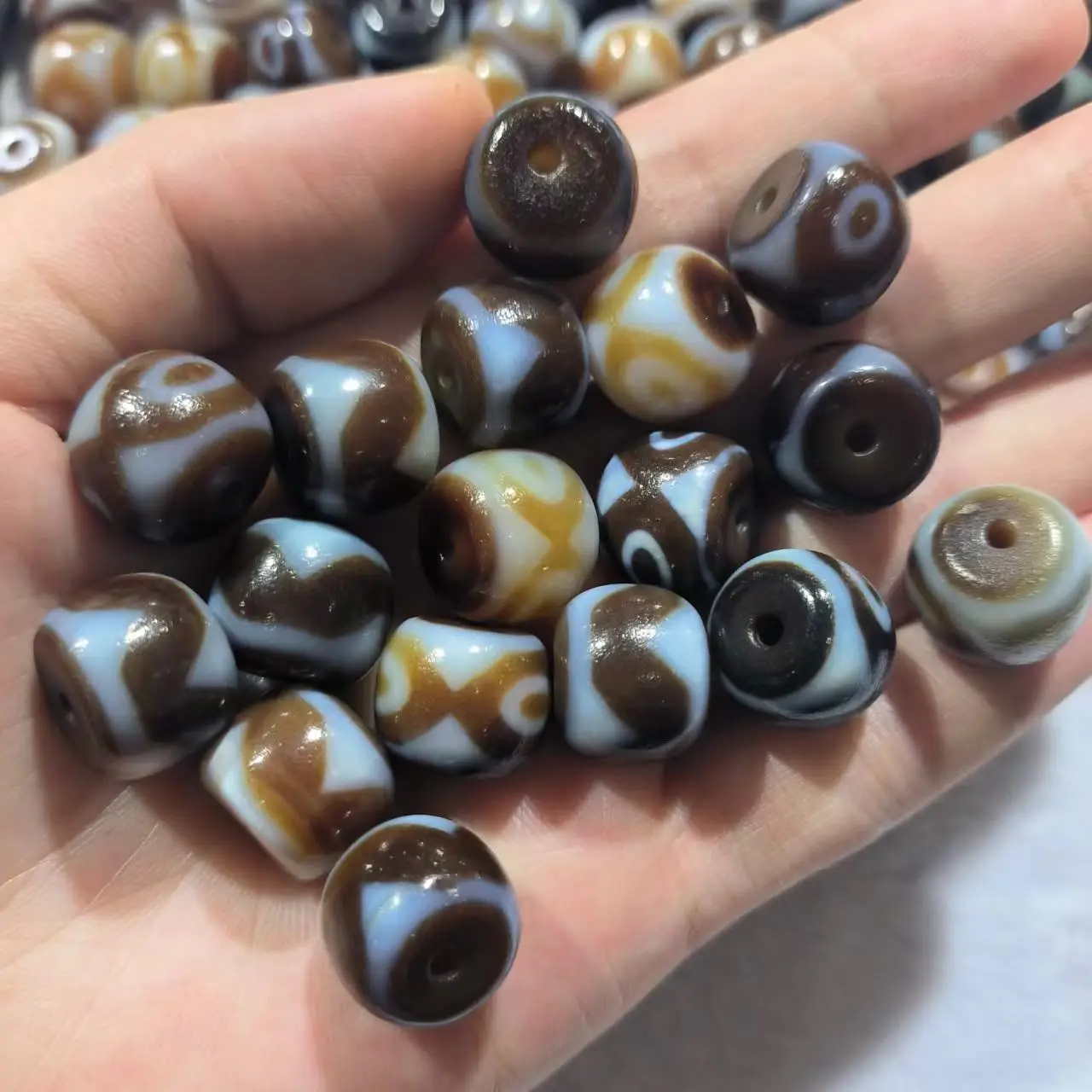 

1pcs/lot Natural Old Agate Dzi brownish yellow weathered horseshoe abacus beads high quality various patterns accessories gem