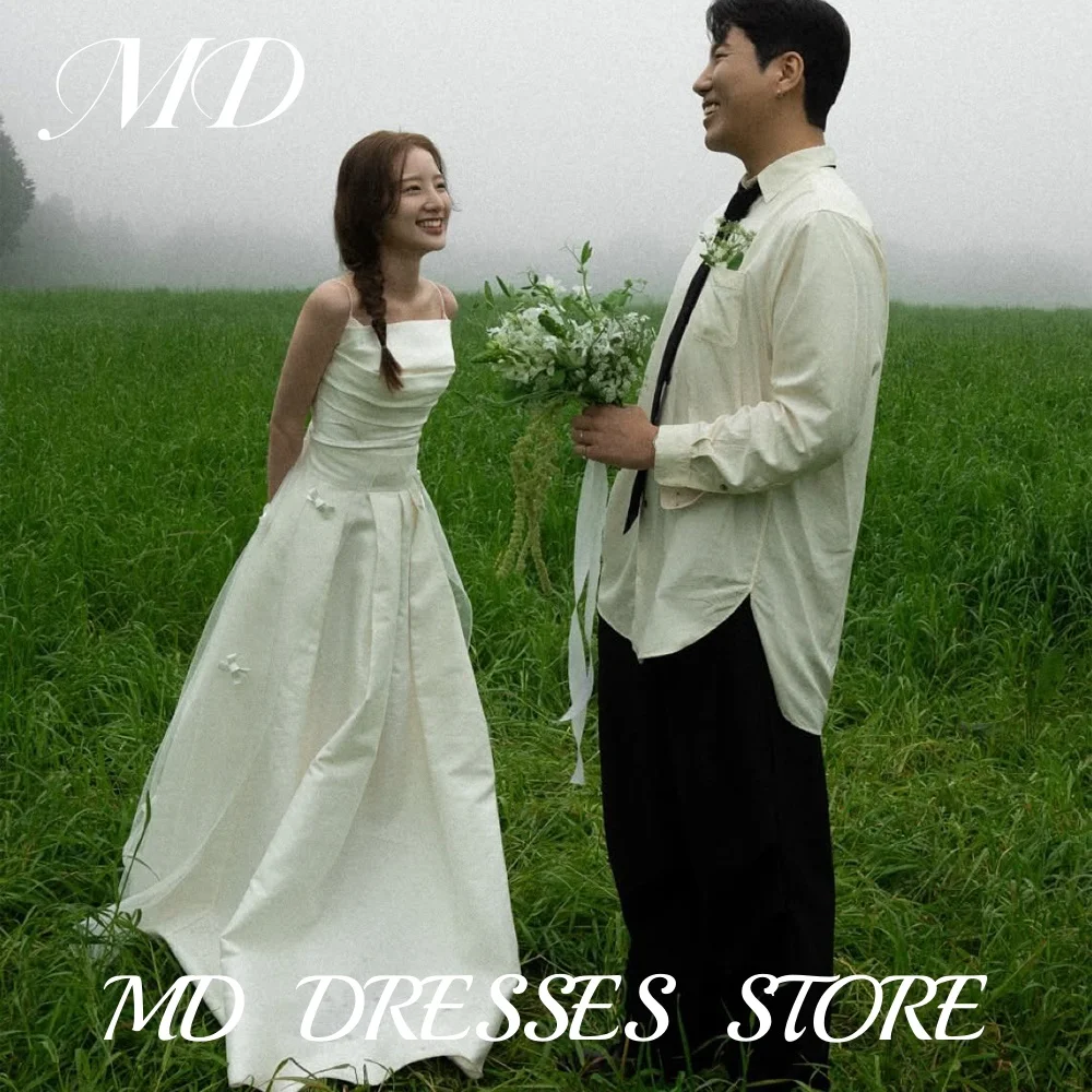 

MD Simple Spaghetti Strap A-line Wedding Dress Bow Pleat Korea Photoshoot Floor-Length Customized Corset Bridal Gown 2025 웨딩드레스