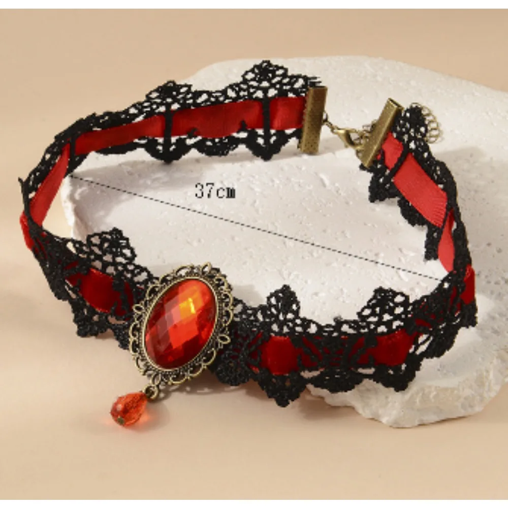 

PESENAR 80's Dress Accessories Lace Velvet Necklace with Diamonds