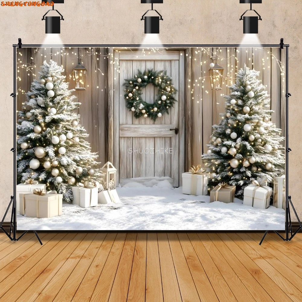 คริสต์มาสไม้ Barn ประตูการถ่ายภาพพื้นหลังของขวัญต้นคริสต์มาส Village Holiday Party ครอบครัวเด็กฉากหลัง CF-30