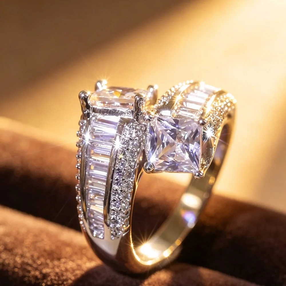 1 Pc Sparkling Cubic Zirconia Ring Luxurious Eye-catching Laminated Design, Suitable for Women, Suitable for Engagement, Banquet and Daily Wear, Commemorative Gifts