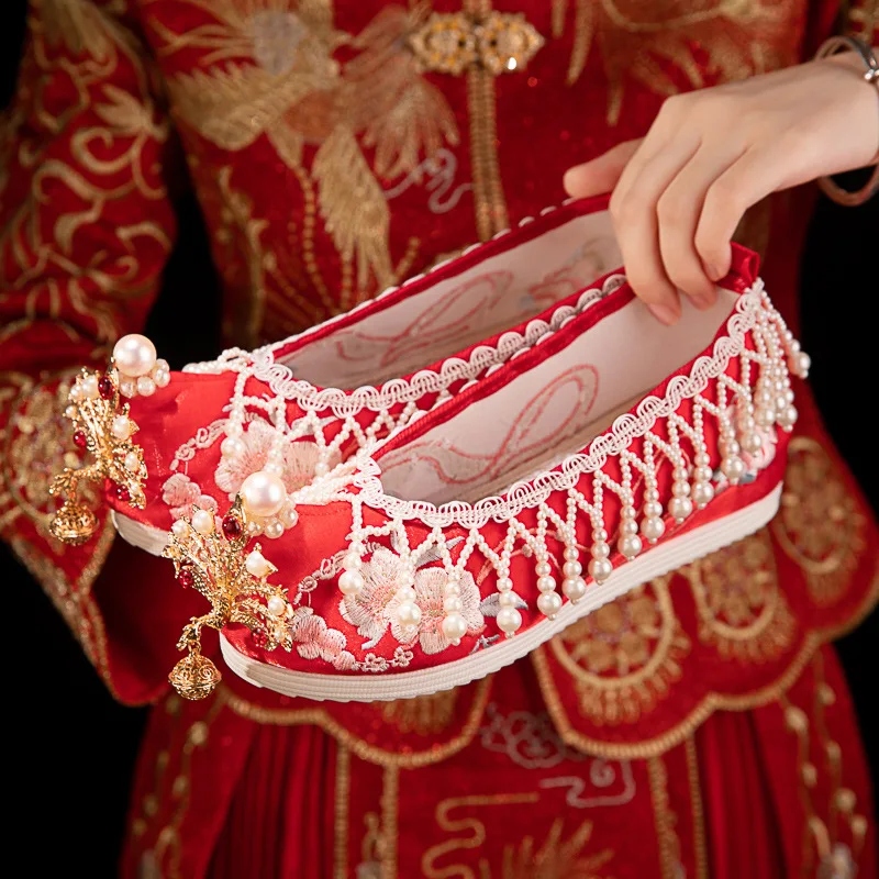 

CY225 2024 Autumn New Red Wedding Shoes Ancient Style tassel Beads and New Chinese Style Bridal Hanfu Shoe