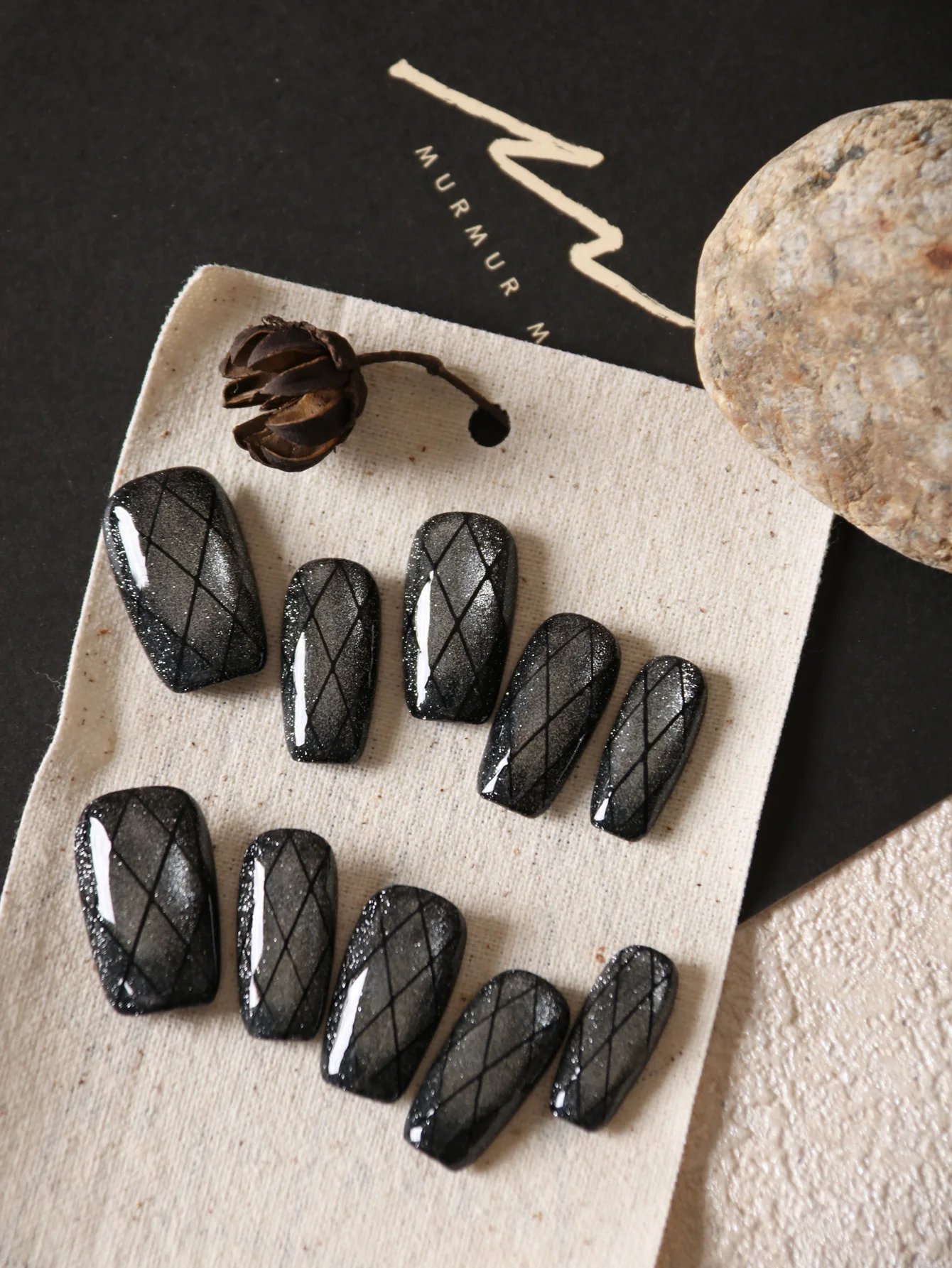 10Pcs Press on Nails Short Black Green Cat's Eye Check Acrylic Press on Fake Nails Includes 1 Sheet of Adhesive Tabs & 1 Pc Mini File