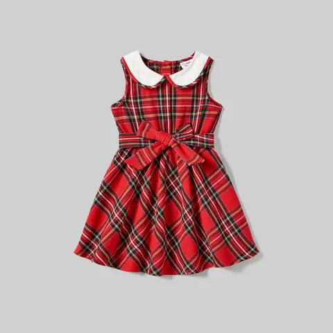 PatPat Julfamiljset med matchande rutiga toppar och ärmlösa klänningar med skärp 10 best sales familjeklänning för mor far och son - №5