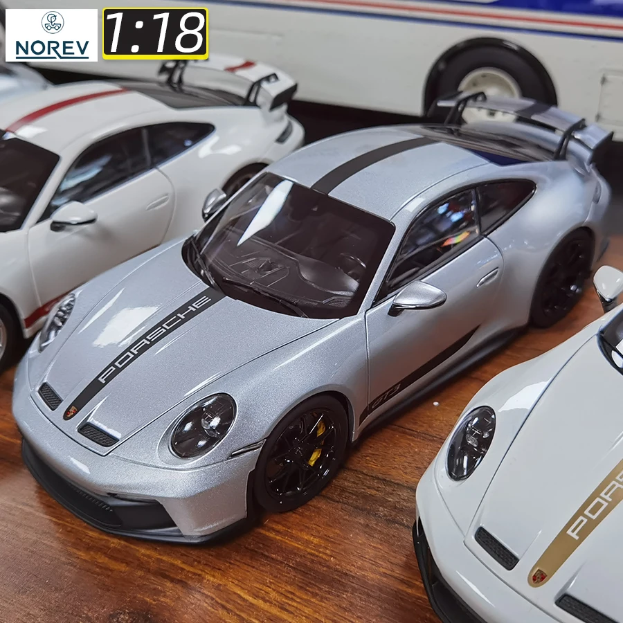 

NOREV 1/18 Porsche 911 992 GT3 2021 Sports car model static display piece holiday gift collection for friends