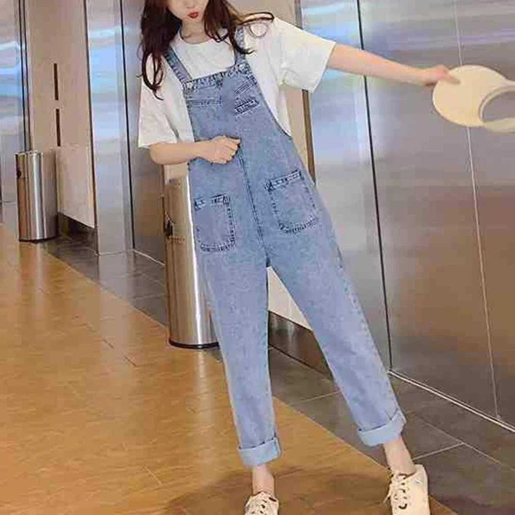 Guardaroba Essential Stylish Disegni globali azzurri che porta un tocco senza sforzo per i tuoi look primaverili ed estivi