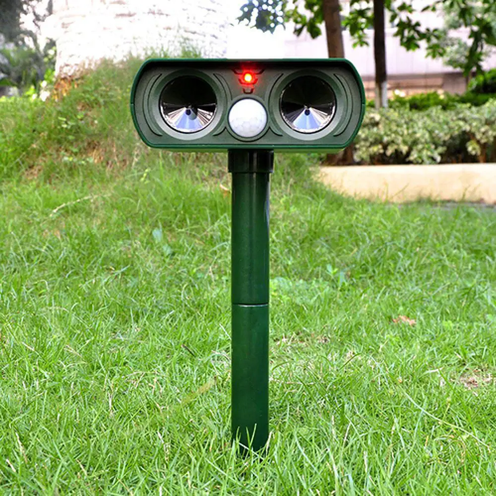 

Pet Dog Cat Deterants Ultrasonic Solar Power Rechargeable Garden Repeller For Animal Squirrel Garden Flash Light Animal Repeller