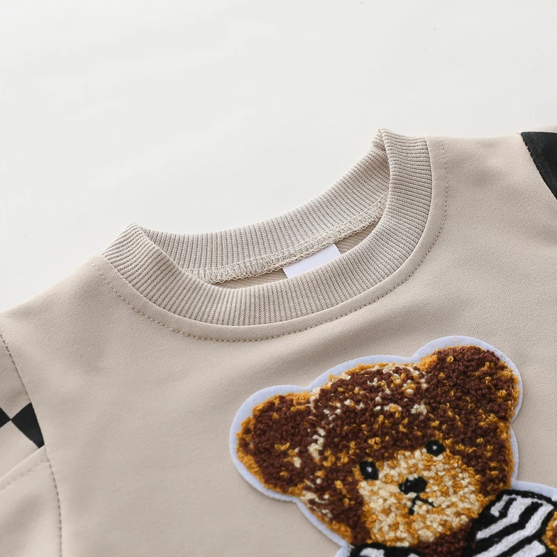 2-teiliger, karierter, mit Cartoon-Bären bestickter, langärmeliger Anzug für Säuglinge und Kleinkinder, saisonales Frühlings- und Herbst-Outfit – Detail 3