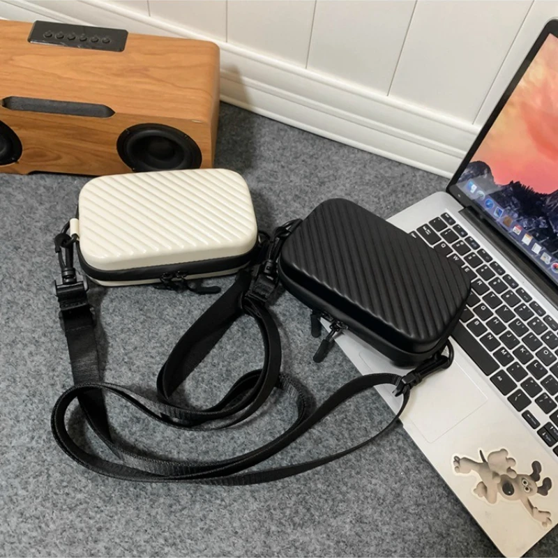 

Новая модная брендовая маленькая сумка для тела, модная брендовая сумка на плечо, спортивный маленький рюкзак для отдыха, унисекс, простая сумка через плечо, костюм