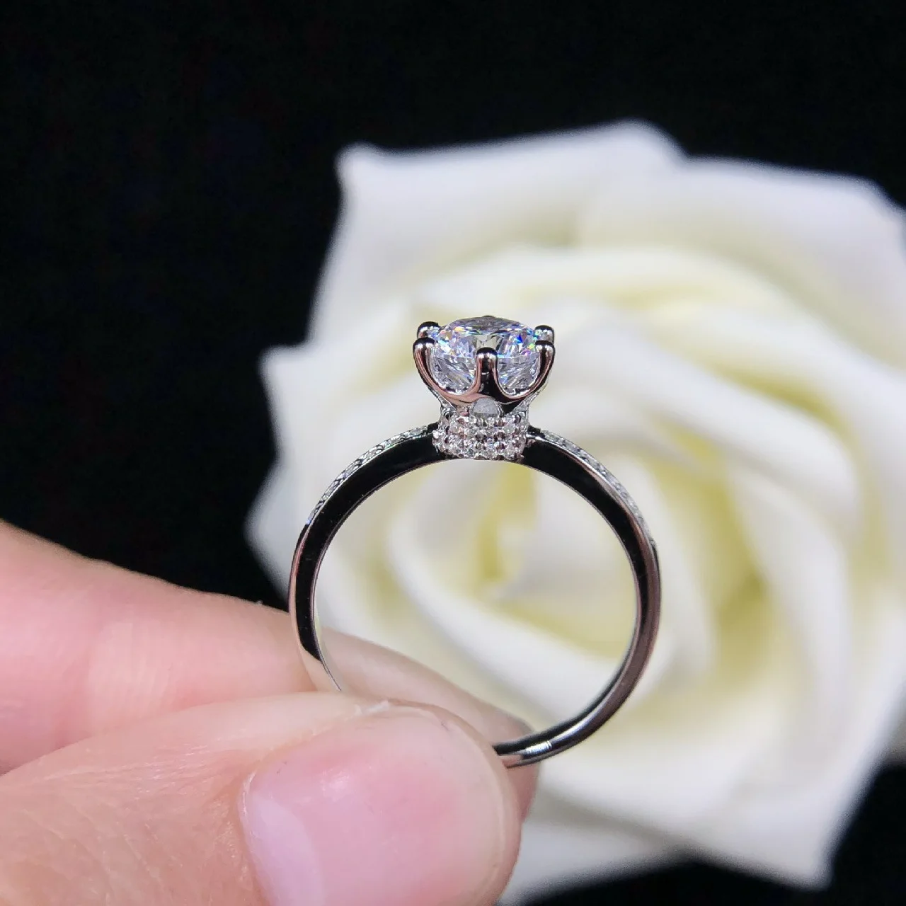 

PT950Platinum micro-set six-prong ring - classic diamond ring suitable for all occasions, wedding and engagement ring