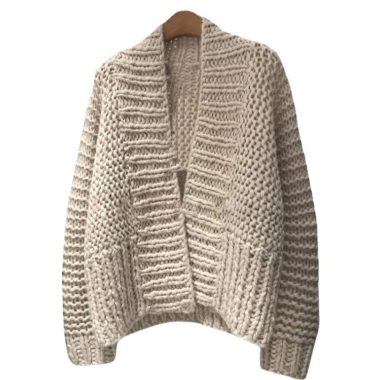 South Korea's new 2026 autumn and winter lazy wind cardigan thick thread long-sleeved V-neck loose sweater jacket female trend