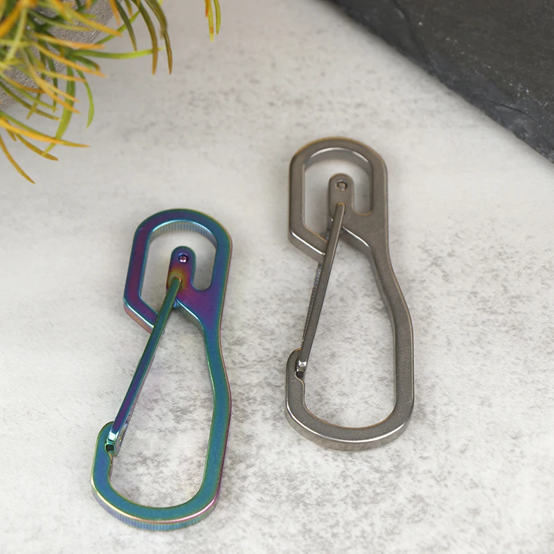 Gantungan kunci Carabiner tugas berat Titanium, Gantungan Kunci karabiner untuk berkemah, mendaki, bepergian, kait pelepasan cepat dengan cincin kunci baja tahan karat