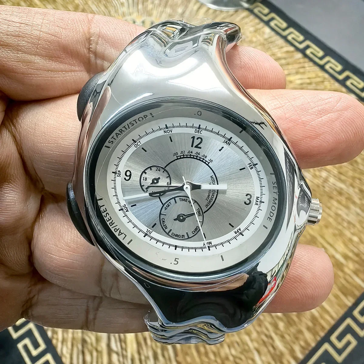 

Luxury Retro Men's Watches Classic Multifunctional Fltwheel Quartz Wristwatch Twist Melted Style Waterproof Clock Reloj New Y2K