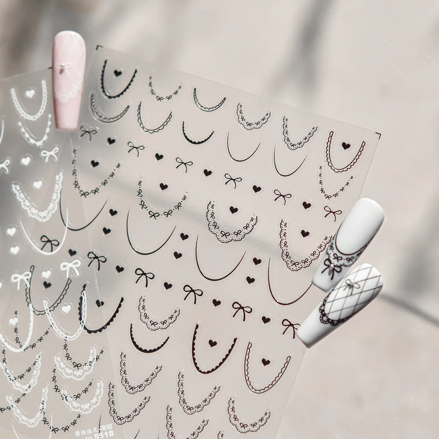 5D Französische Ballett-Nagelaufkleber Schwarz-Weiß Spitze Minimalistisch Schleife Klassisch Elegant Selbstklebende Nagelkunst-Sticker Maniküre