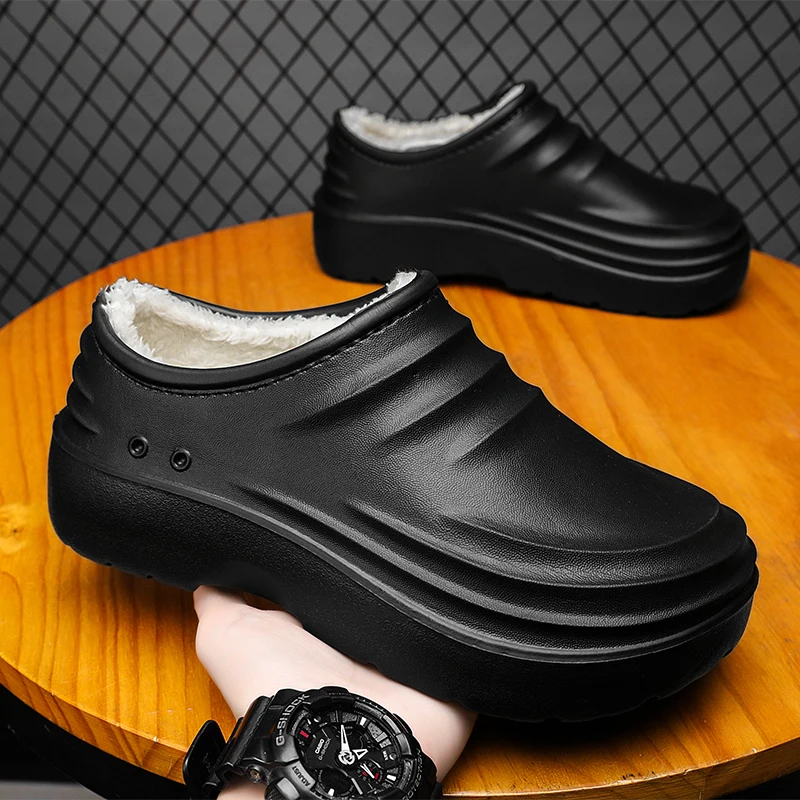 A Pair of Casual and Fashionable Men's Cotton Shoes for Outdoor Wear, Winter Non-Slip, Waterproof, and Wear-Resistant Cotton Shoes with Added Fleece and Thickened Soles, Popular Chef Shoes
