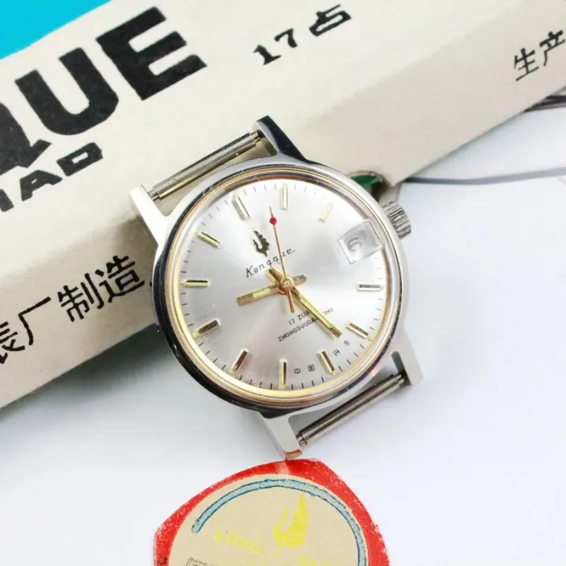 

Original stock all steel shockproof single calendar manual mechanical watch with a diameter of 33mm and a free strap