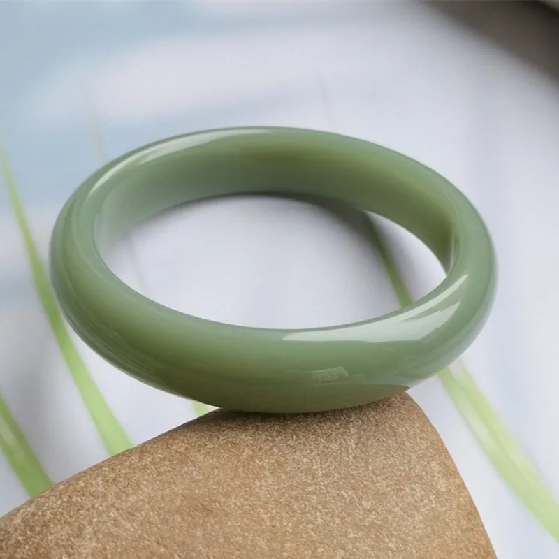 Classic Retro Green Flat Strip Women's Bracelet, Suitable for Daily Wear and Accessories