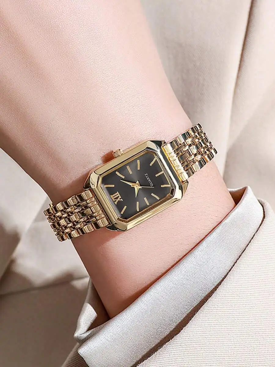 

Women Square Quartz Watch With Gold Tone Metal Bracelet Classic Style For Daily Wear