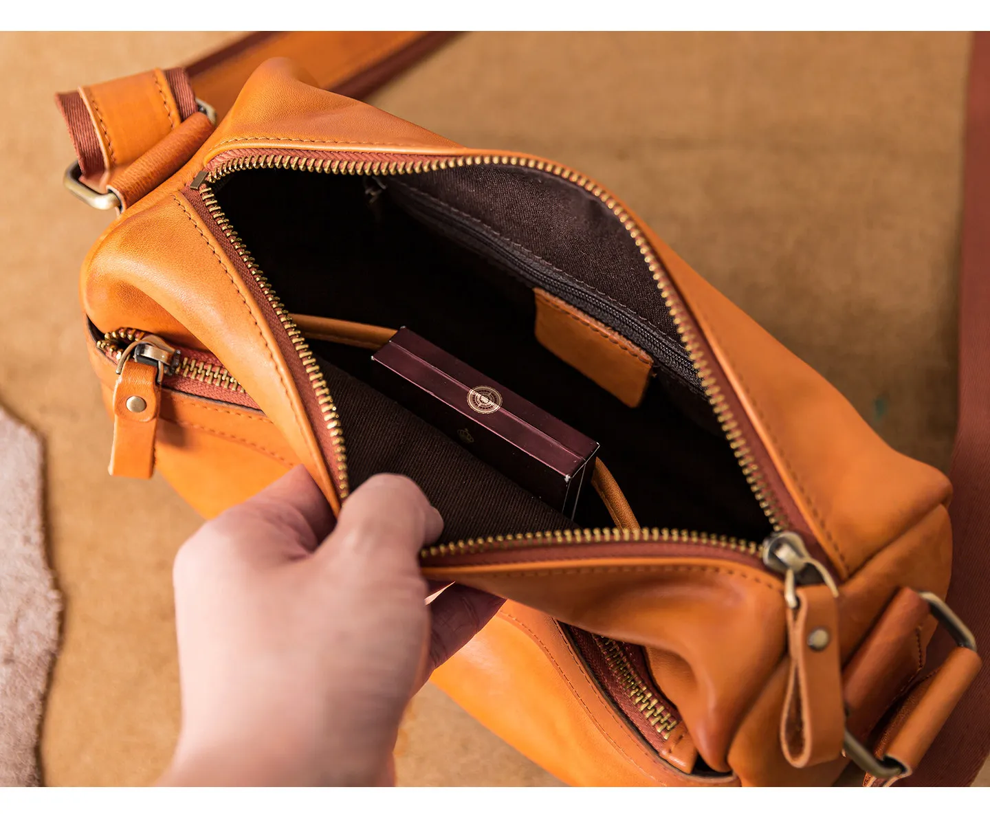 PNDME-Organizer handgefertigte Vintage-Umhängetasche aus echtem Leder für Herren, lässige Pendler-Luxus-Umhängetasche aus echtem Rindsleder. – Detail 24