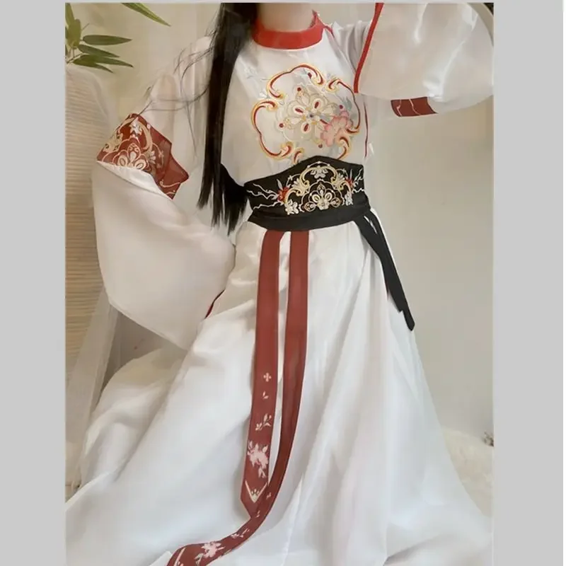 Abito Hanfu ricamato squisito in stile cinese Abiti di moda in stile etnico Elegante streetwear Abito tradizionale cinese casual