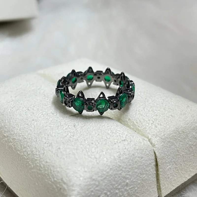 

S925 Sterling Silver Punk Dark Green Full Diamond Row Saturn Creative Ring