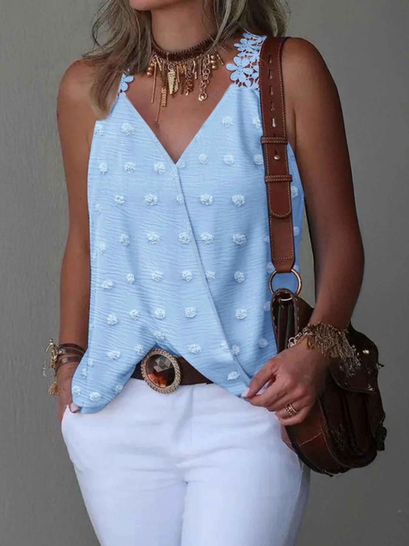 Spring and Summer Fashion New Women's Vest, Light Blue Lace Shoulder Strap Sexy Camisole, Elegant Solid Color Jacquard Top