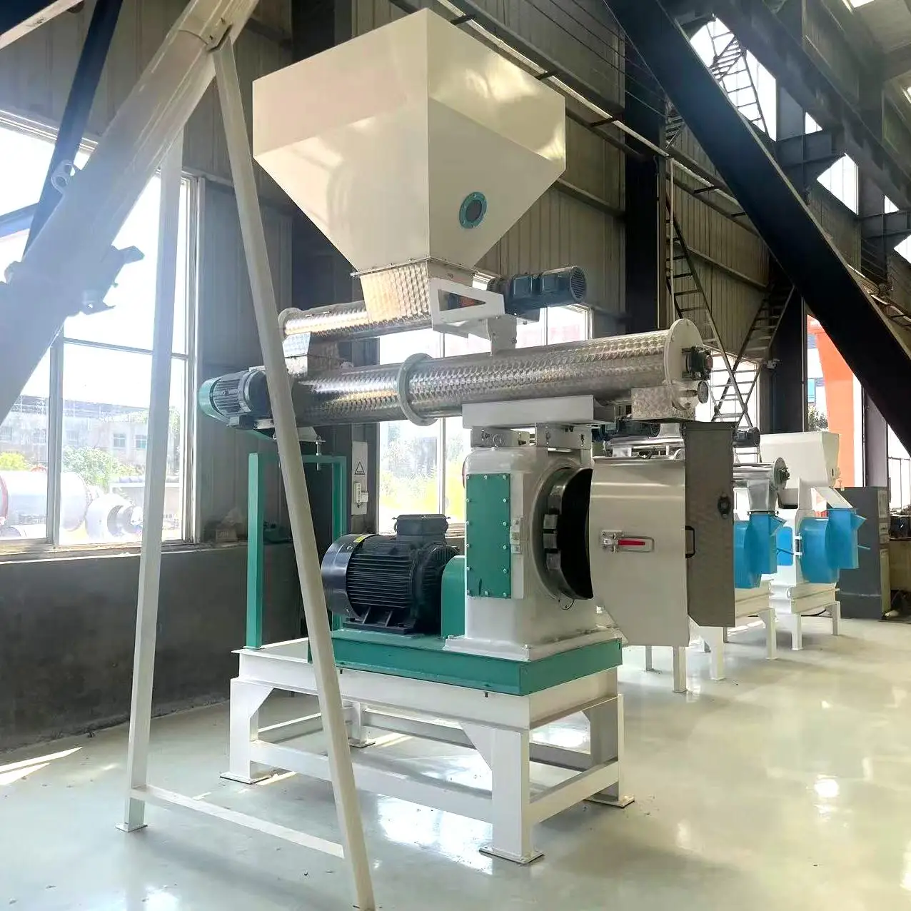 *forAutomatic Animal Feed Pellet Production Line Pelletizer Machine for Chicken Cattle Feed Processing Ring Die Feed Pellet Mill