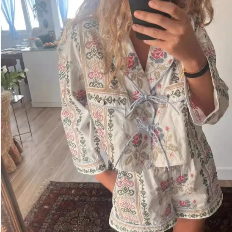 

European And American Vertical Stripe Fashion Suit For Women's Summer New Style, With A Slimming And Casual Short Shirt