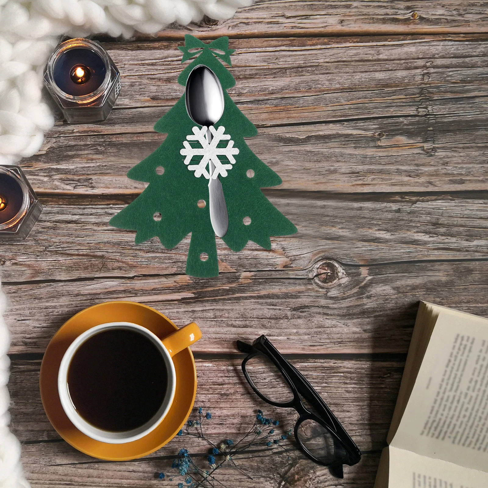 

8Pcs Christmas Tree Silverware Holders Soft Felt Cutlery Bags Xmas Table Decor Holiday Dining Decor Christmas Cutlery Bag