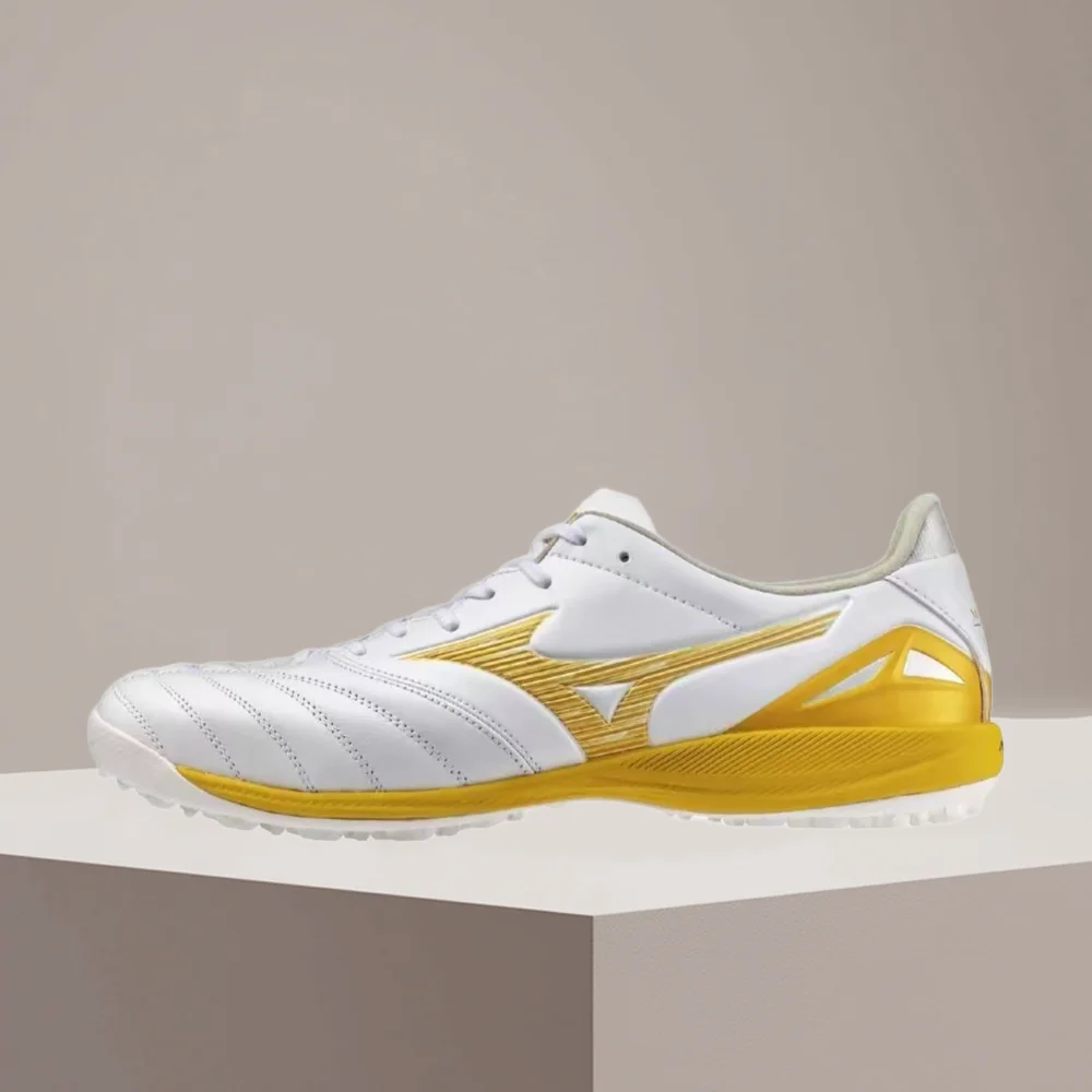 Футбольные бутсы Mizuno Morelia Neo 4 PRO AS для мужчин, бело-золотые – нескользящая прочная подошва, стильный универсальный комфорт P1GD263550