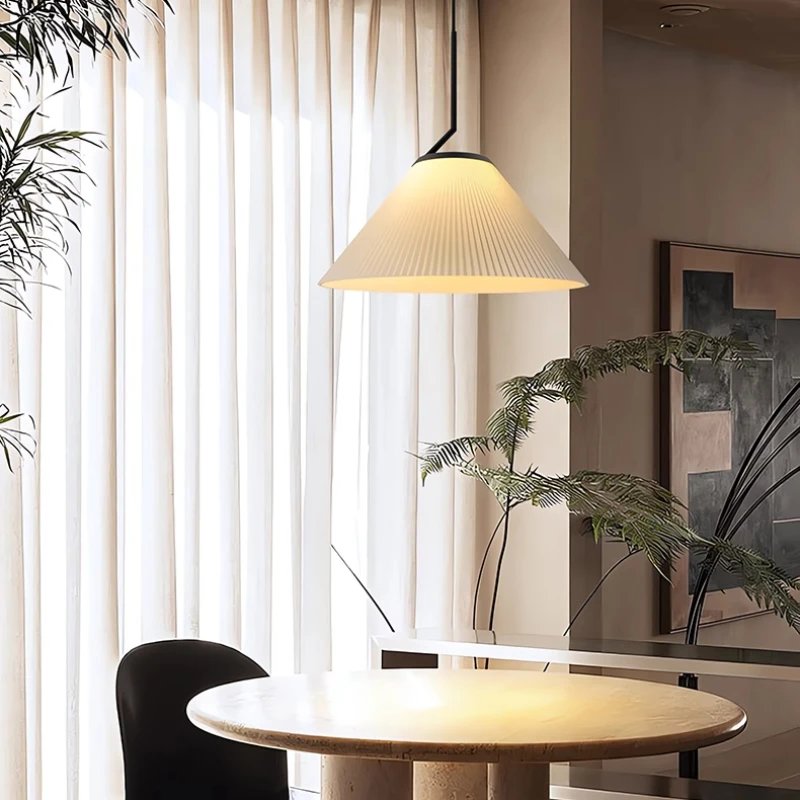 

Nordic restaurant pendant light, high-end feeling, living room, study bar, desk lamp, medieval cream style, simple pleated lamp