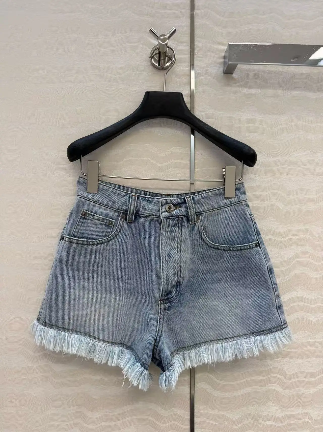Vintage frayed high-waisted distressed washed denim sexy ultra-short pants - niche design with a sophisticated style