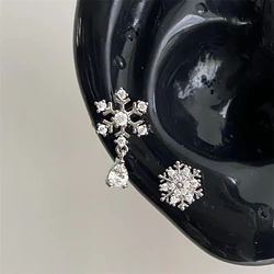 1PCS Delicate Snowflake Stainless Steel Ear Bone Nail Silver Color F136 Titanium Earrings for Women Piercing Body Jewelry