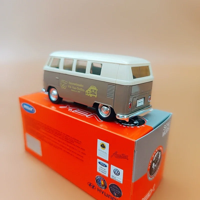 WELLY 1:36 Volkswagen T1 Bus Alloy Car Model Simulation Diecast Metal Classic Car Model Pull Back Collection Children Toy Gifts