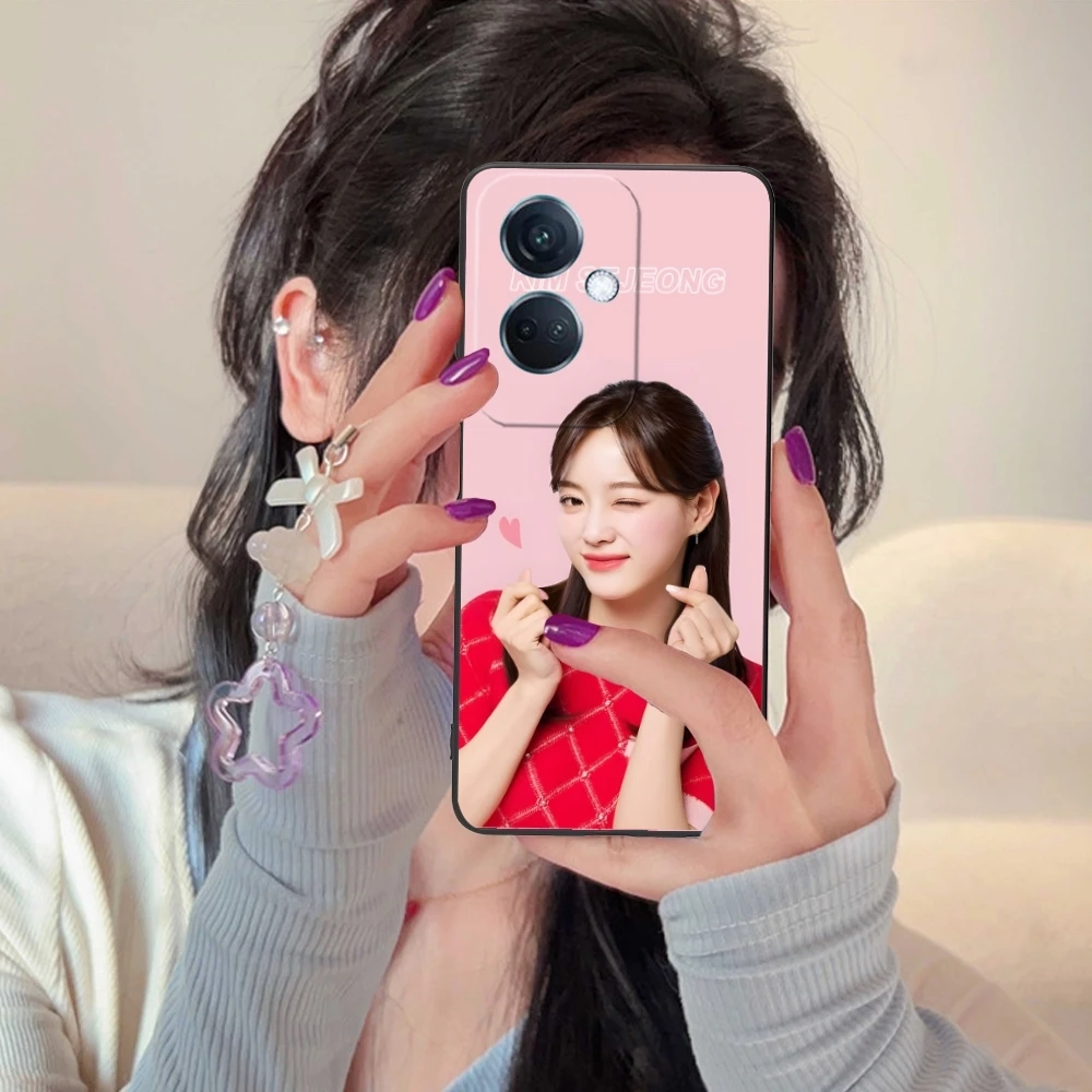 KPOP Kim SeJeong Mobile Cell Phone Case for OPPO Find X5 X3 X2 A93 Reno 8 7 Pro A74 A72 A53 Black Soft Phone Cover Shell