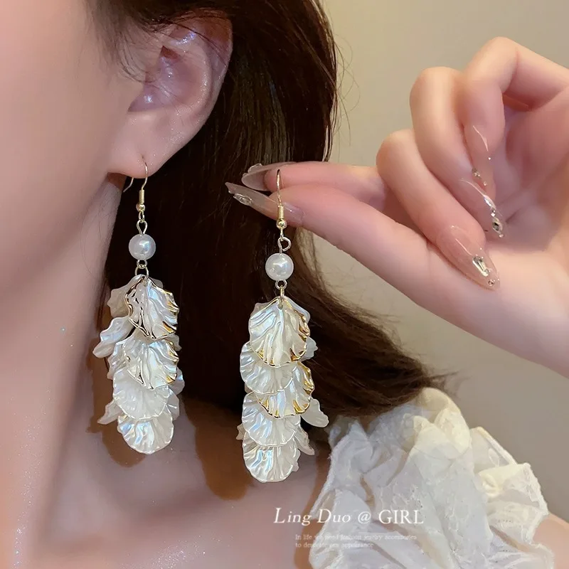 Petal Tassel Pearl Earrings, 2026 New Arrival Best‑Seller, High‑End Light‑Luxury Dangle Hook Earrings, French‑Style Elegant Jewelry for Women