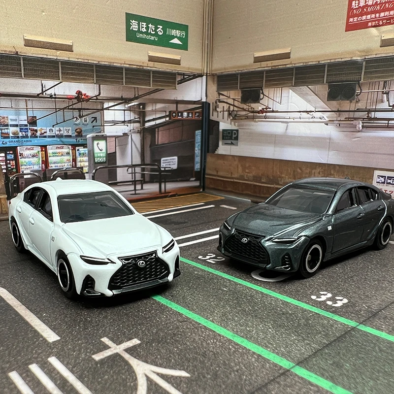 TOMY LEXUS IS350 F SPORT Alloy Car Diecasts & Toy Vehicles Car Model Miniature Scale Model Car For Children