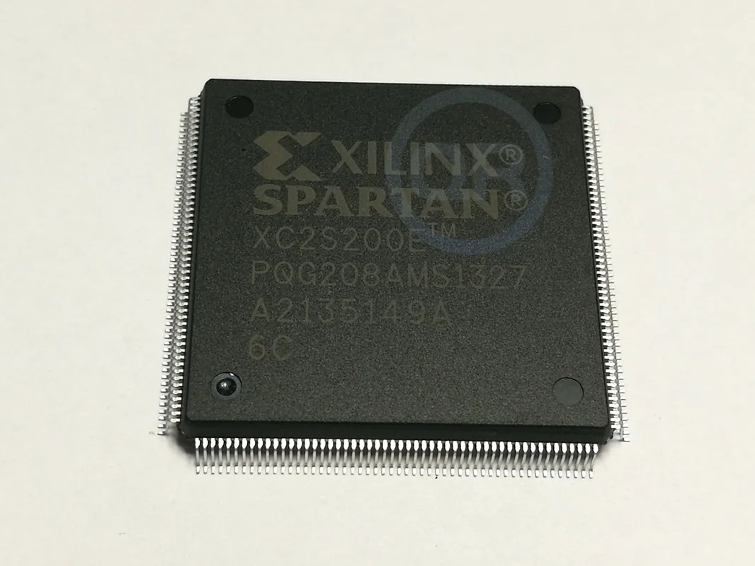 (1 Piece) XC2S200E-6PQG208C XC2S200E-6PQG208I XC2S200E-7PQG208C XC2S200E-7PQG208I QFP208 New Original XC2S200E PQG208