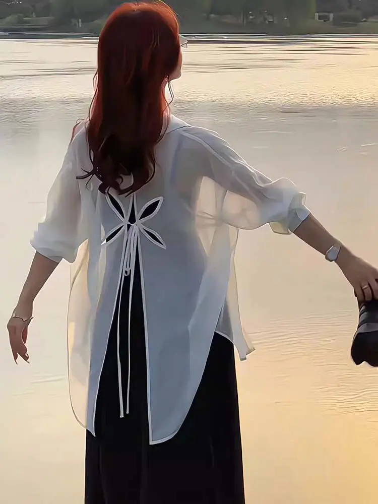 

Ice Silk Sun Protection Shirt Coat Women's Summer New Lightweight Breathable Back Hollow Belted Air Conditioned Top