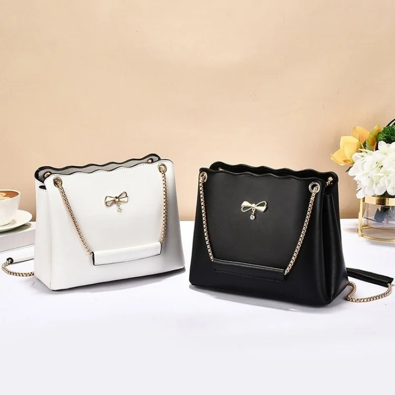 

Luxury Ladies Trendy Commuter Leather Handbag Classic Elegant Women's Casual Simple Vintage Fashionable Crossbody Bag