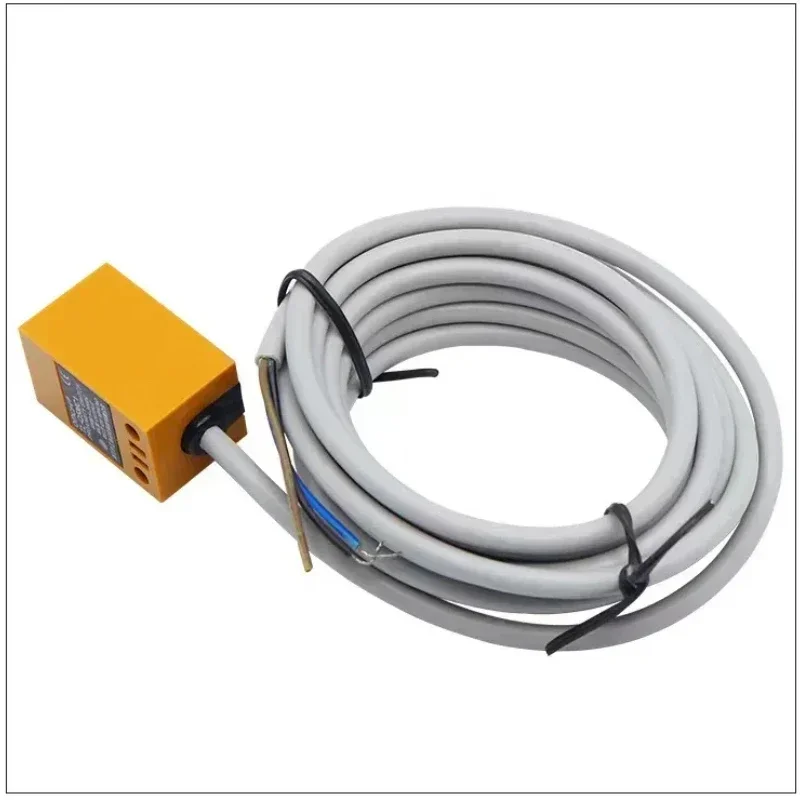 1PCS TL-Q5MC1 TL-Q5MC2 Proximity Switch NPN PNP 3 Wire Inductive Sensor DC 12V 24V TL-Q5MF1 TL-Q5MF2 NO NC Sensor  Switch