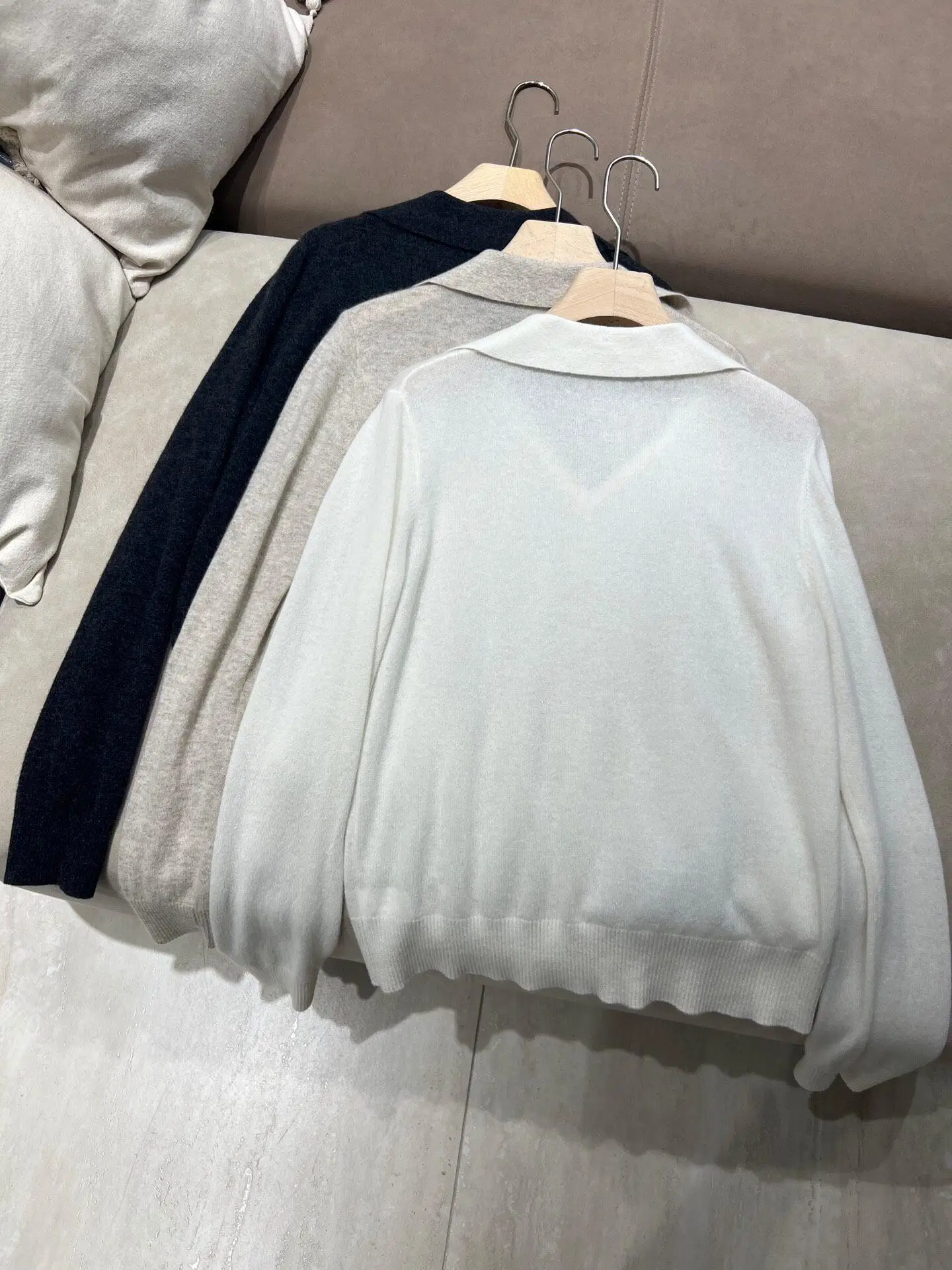 Women Lapel V-Neck Cashmere Sweater Fine Shimmer Trim Long Sleeve Knit Slim Fit Inner Top Autumn Winter