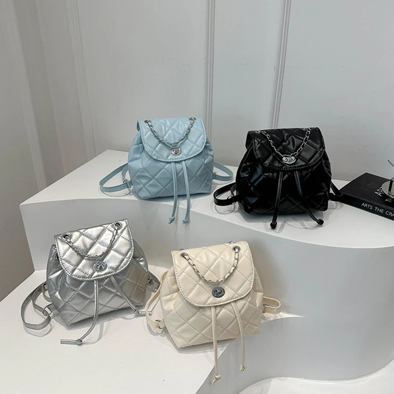 2025 حقيبة ظهر صيفية جديدة ذات قيمة عالية بتصميم ماسي حقيبة ظهر نسائية عصرية بسلسلة حقيبة ظهر صغيرة للسيدات #4