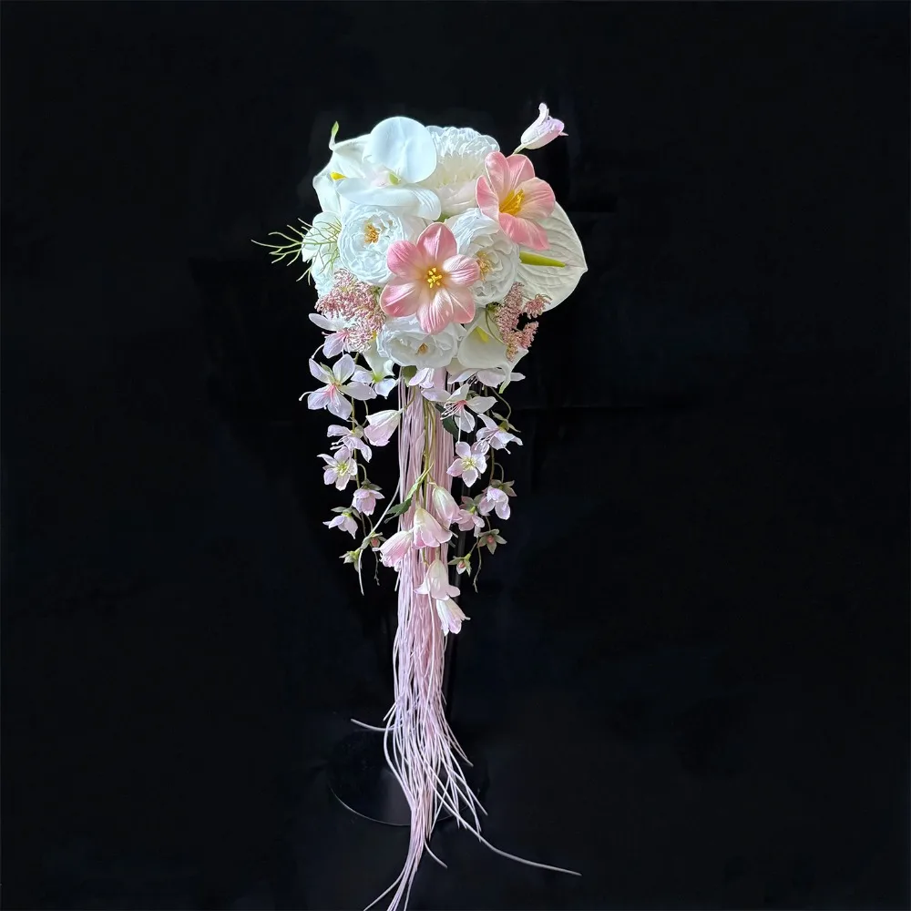Pink waterfall bouquet bride simulation wedding bouquet high-end wedding water drop fake bouquet wedding dress shooting props