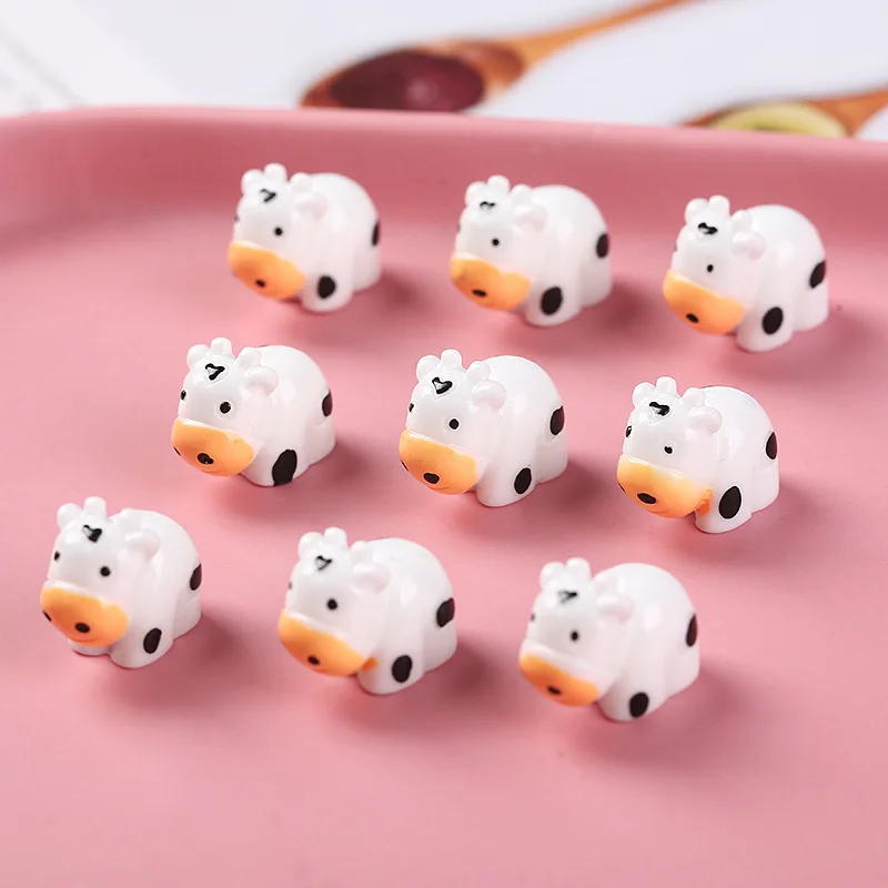 100pcs Creative Cow Resin Statues DIY Craft Mini Animal Decor Phone Case Accessories Micro Landscape Props Fairy Garden Ornamnet