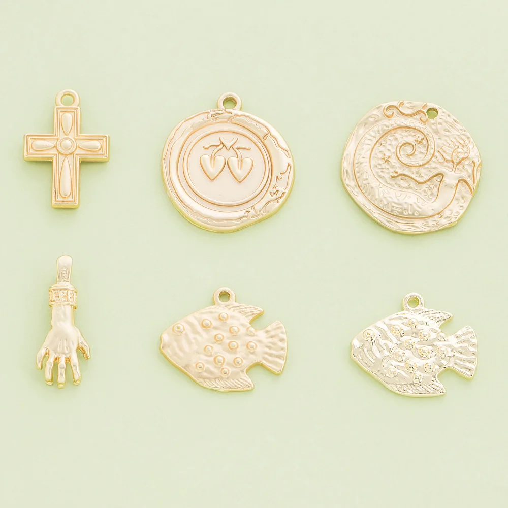 อุปกรณ์เสื้อผ้าแฟชั่นย้อนยุค DIY พร้อมหัวใจไขว้ จี้ขนาดกลางและยาวขนาดเล็ก