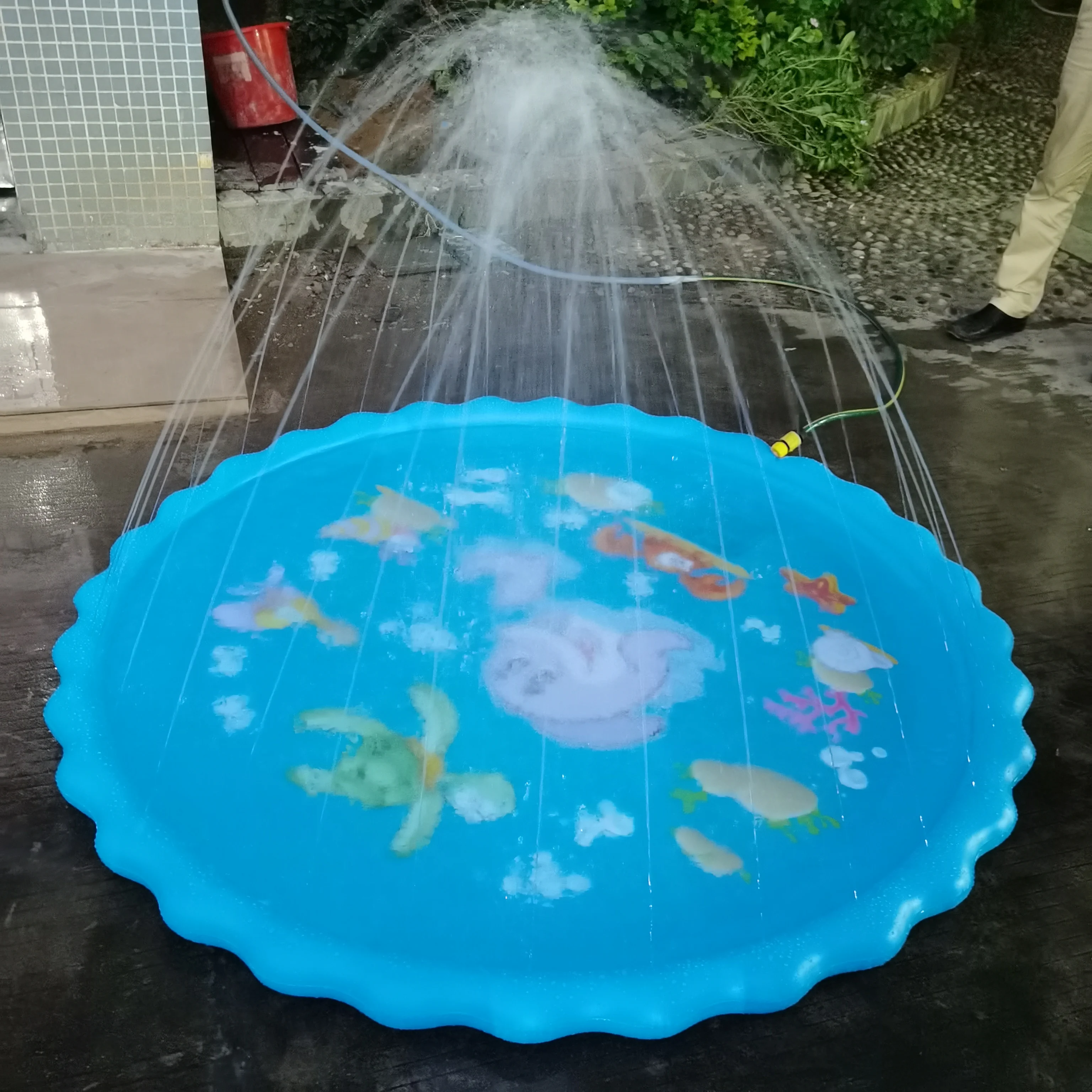 وسادة رش دولفين PVC لعبة تفاعلية للأطفال في الهواء الطلق نافورة الماء في الصيف