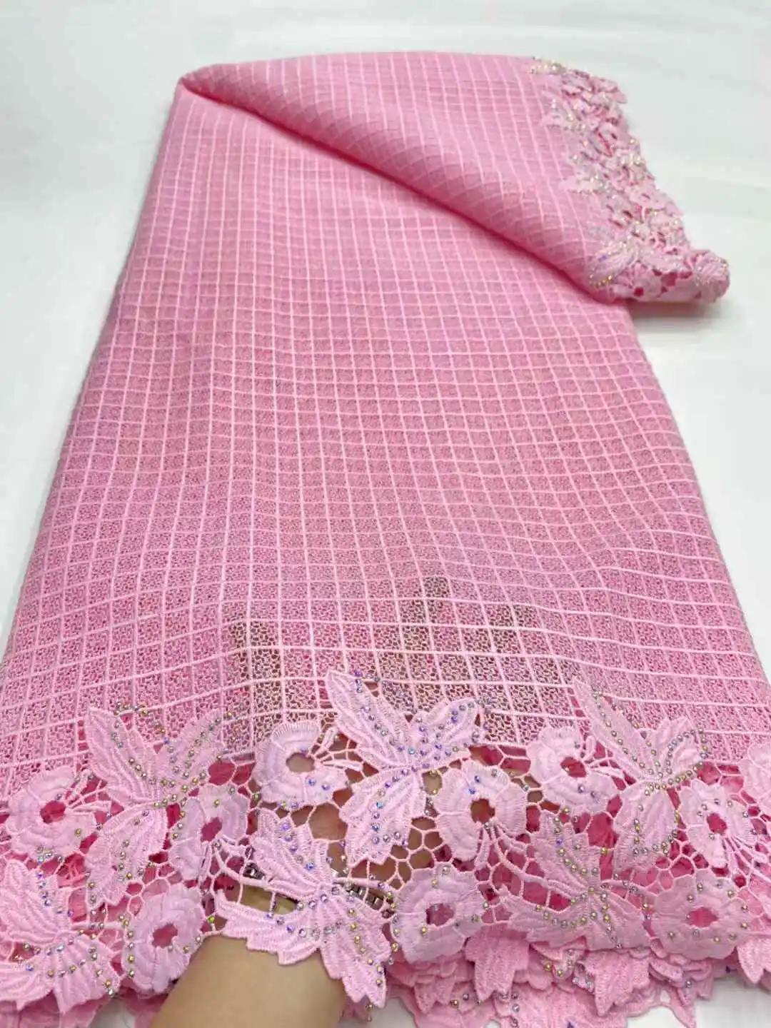 Tela de encaje guipur nigeriano 2025 tela de encaje de cordón de lentejuelas africano Soluble en agua de alta calidad para costura de vestido de fiesta-DP