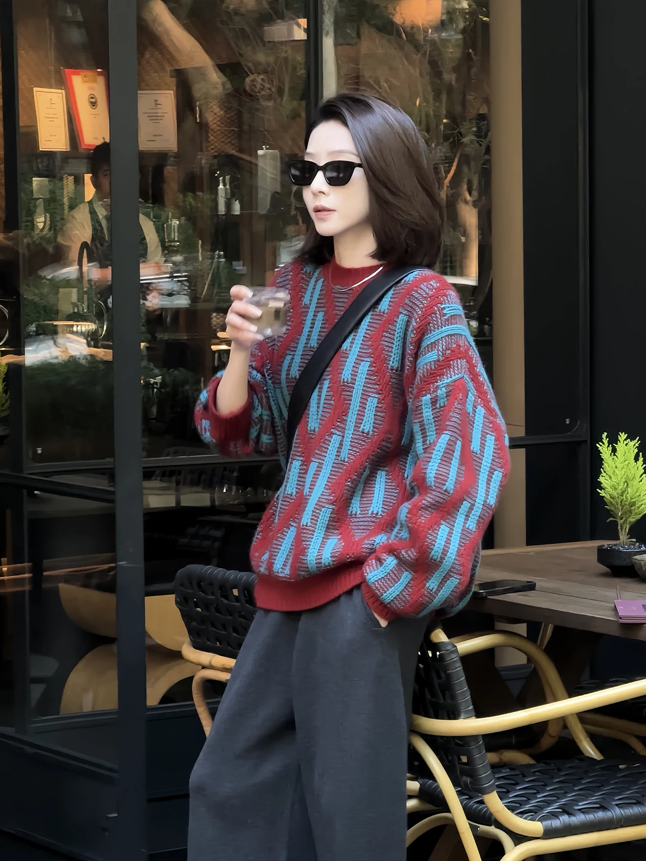 

Вязаный свитер в стиле ретро Zhou Heavyweight, осенне-зимний, с ромбовидным узором, свободного кроя, с вышивкой, длинными рукавами и круглым вырезом